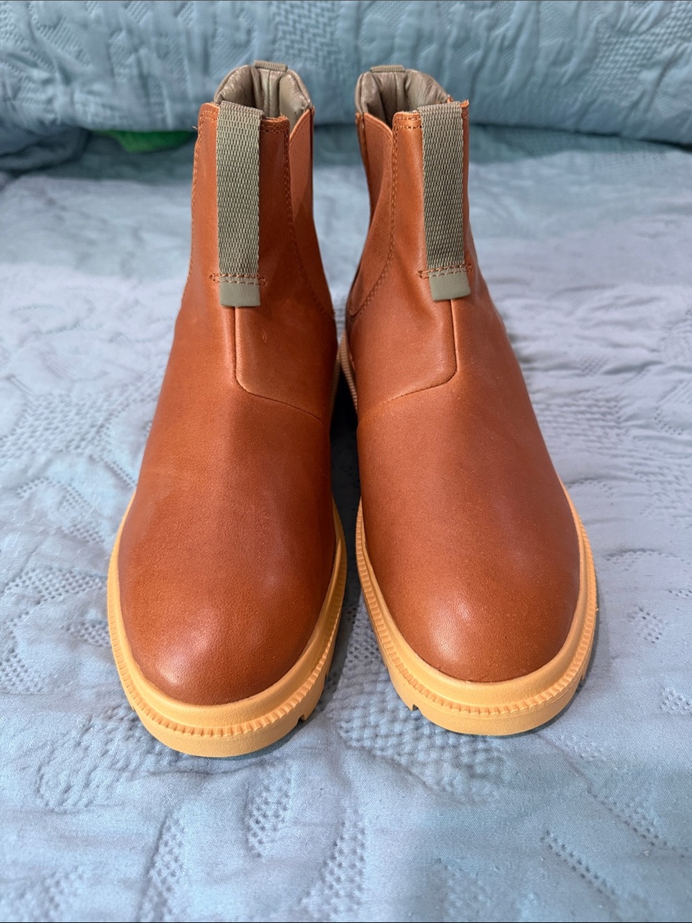 OluKai HeHi Boots Ankle Shoes Leather Women’s Brown with Chunky Tan Sole - Picture 2 of 6